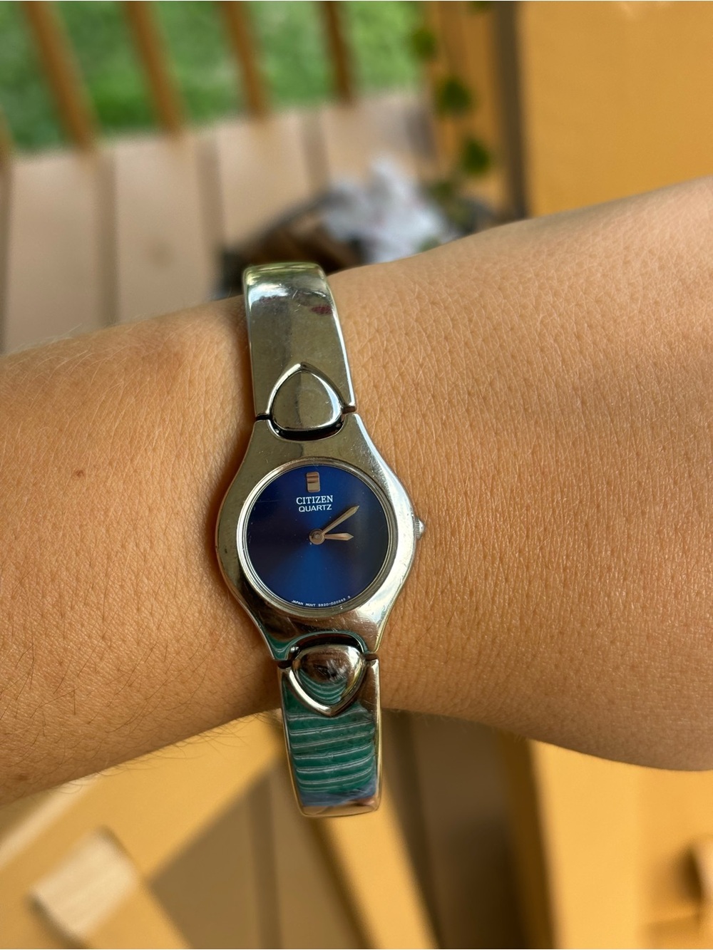 Vintage Citizen Quartz Women's Silver Bracelet Watch with Blue Dial